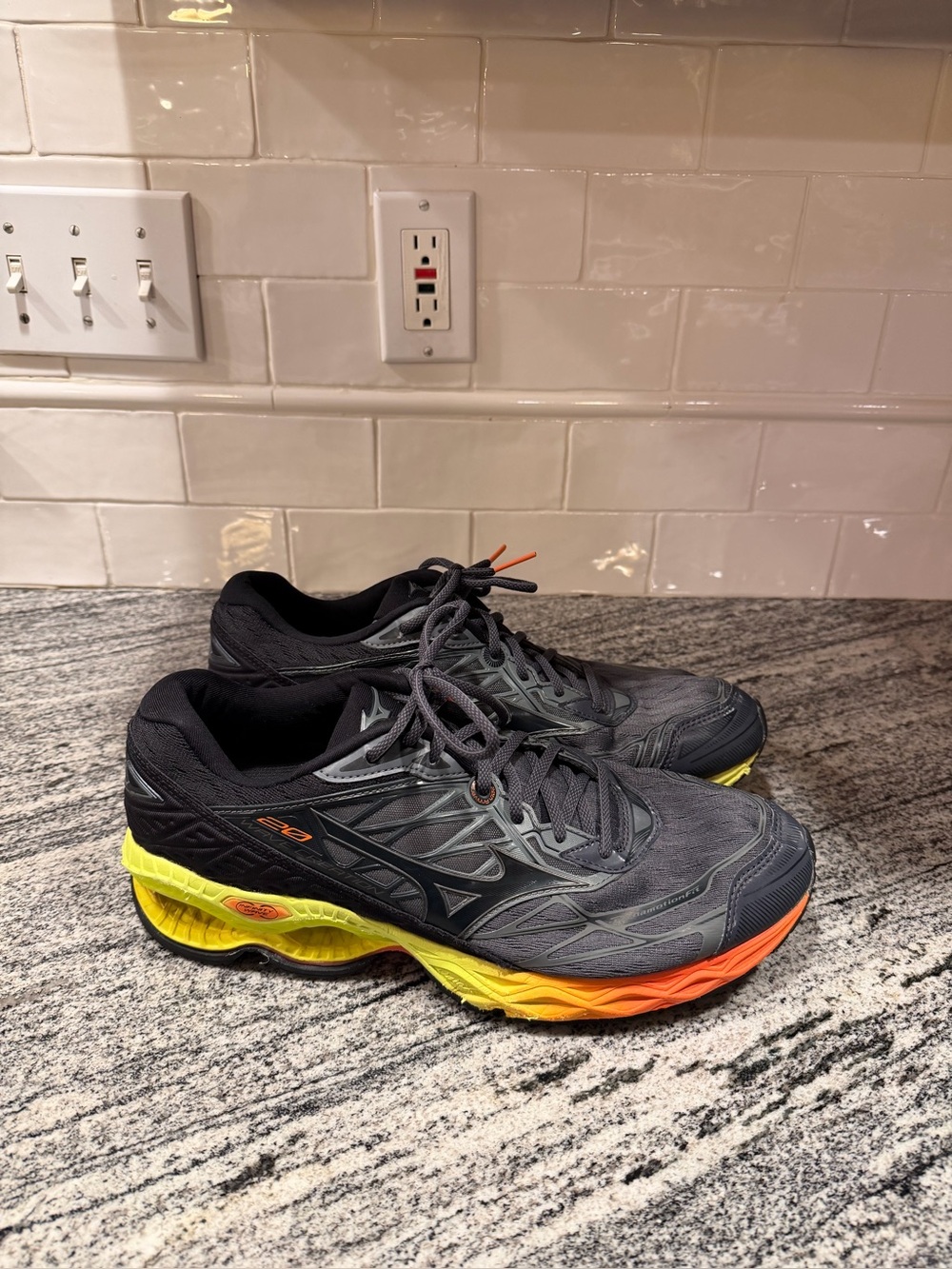 Men’s Mizuno Wave Creation 20 Size 13